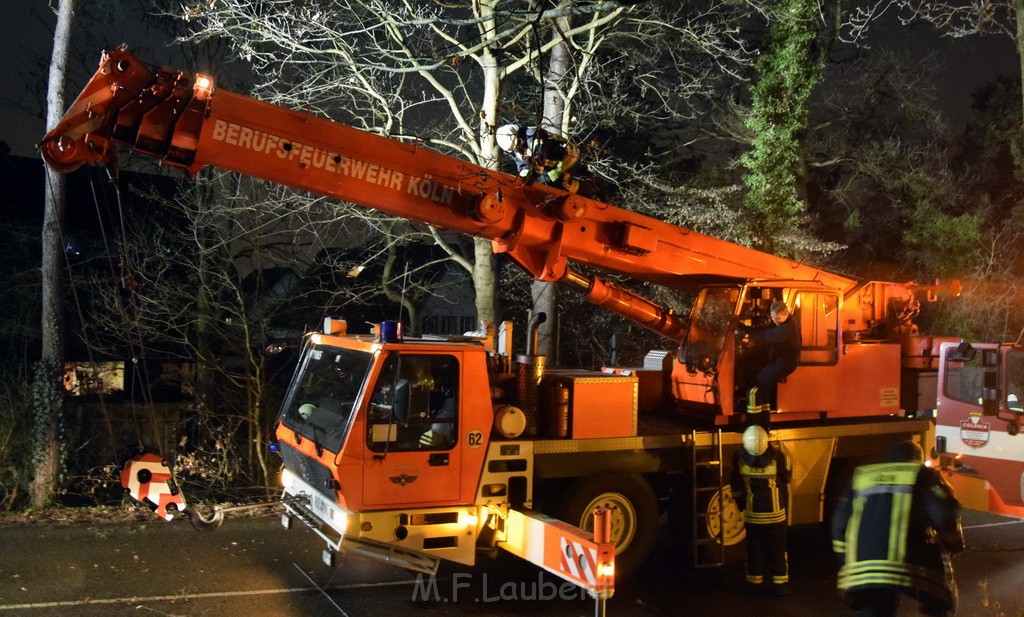 Container LKW umgestuerzt Koeln Brueck Bruecker- Dellbruecker Mauspfad P569.JPG - Miklos Laubert